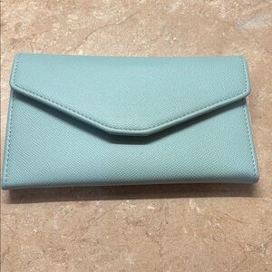 multi compartment travel wallet